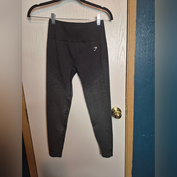 750 Gymshark black/grey Leggings - Picture 1 of 2